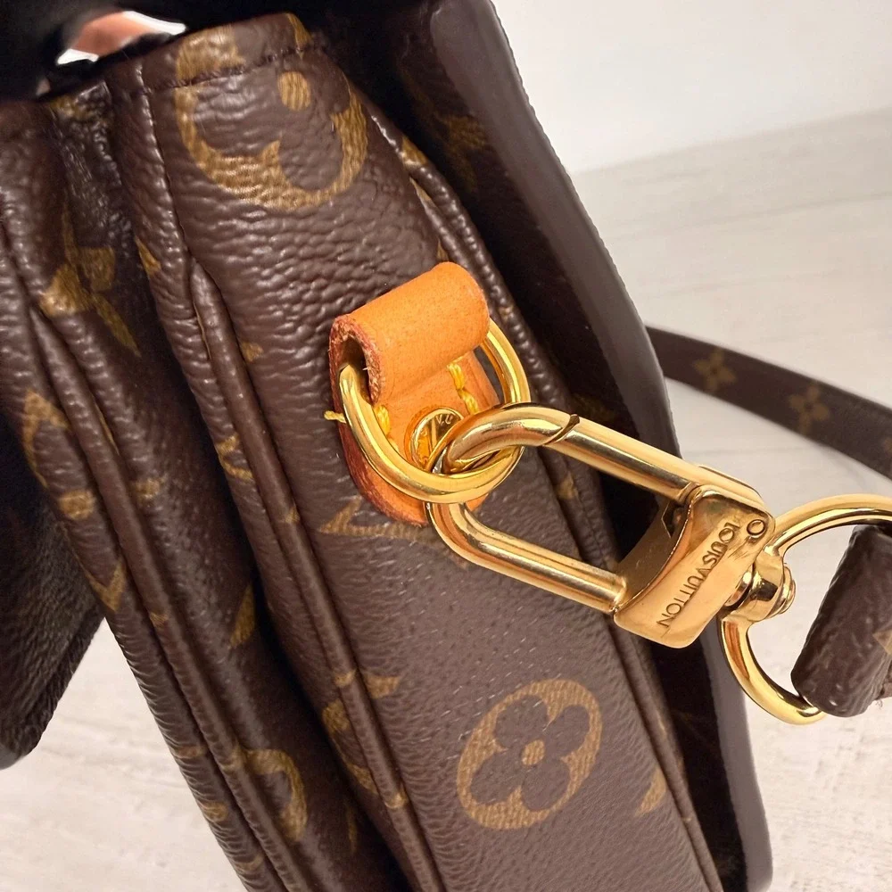 Louis Vuitton Pochette Metis Brown Monogram Canvas Crossbody Satchel Classic